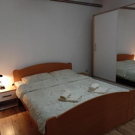 Apartmani Dora Leskovac Leskovac  Esterno foto