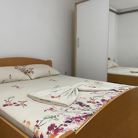 Apartmani Dora Leskovac Leskovac  Esterno foto
