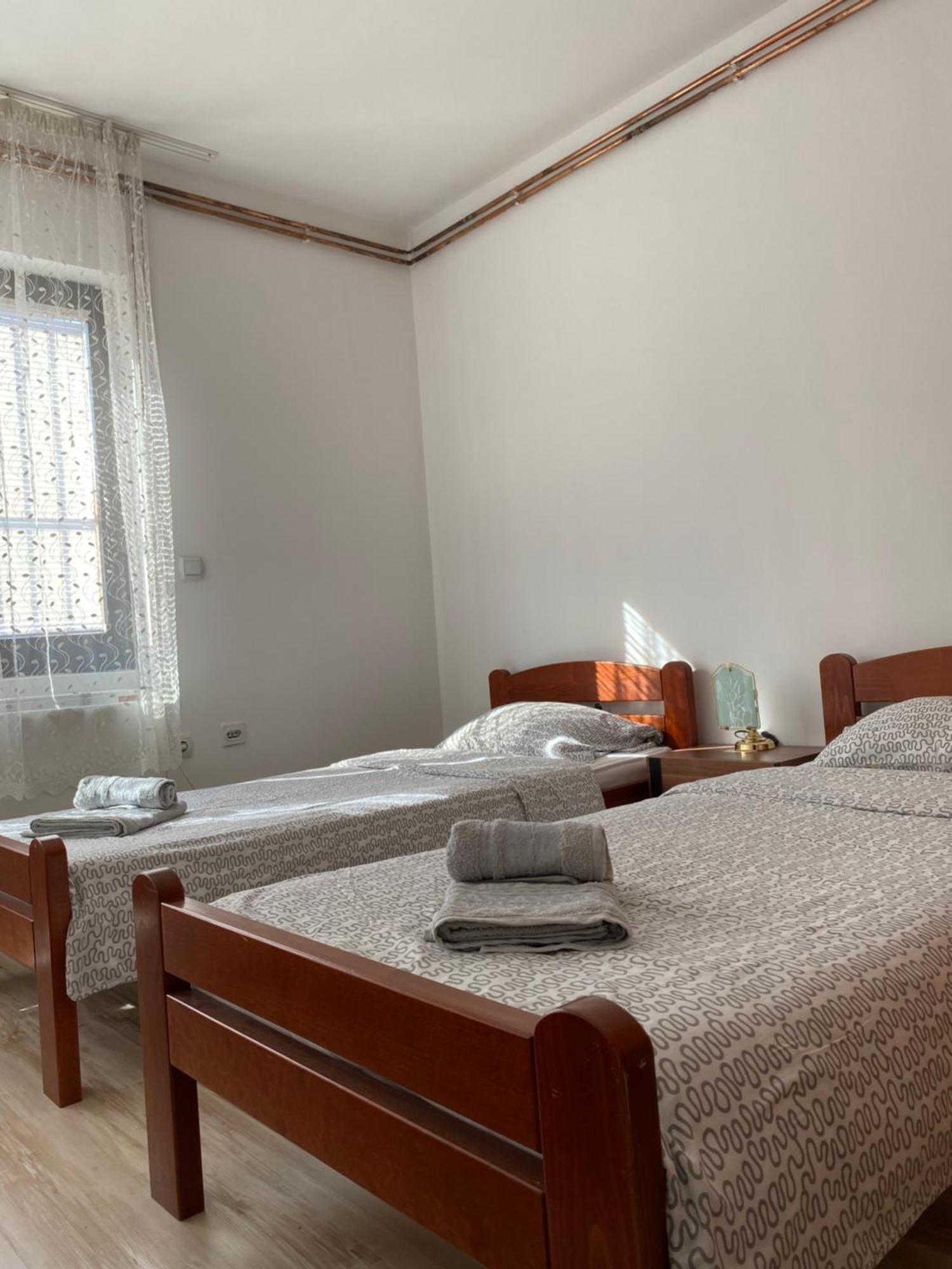 Apartmani Dora Leskovac Leskovac  Esterno foto