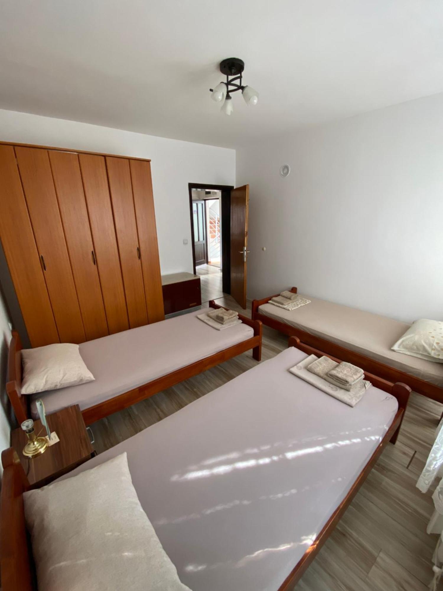Apartmani Dora Leskovac Leskovac  Esterno foto