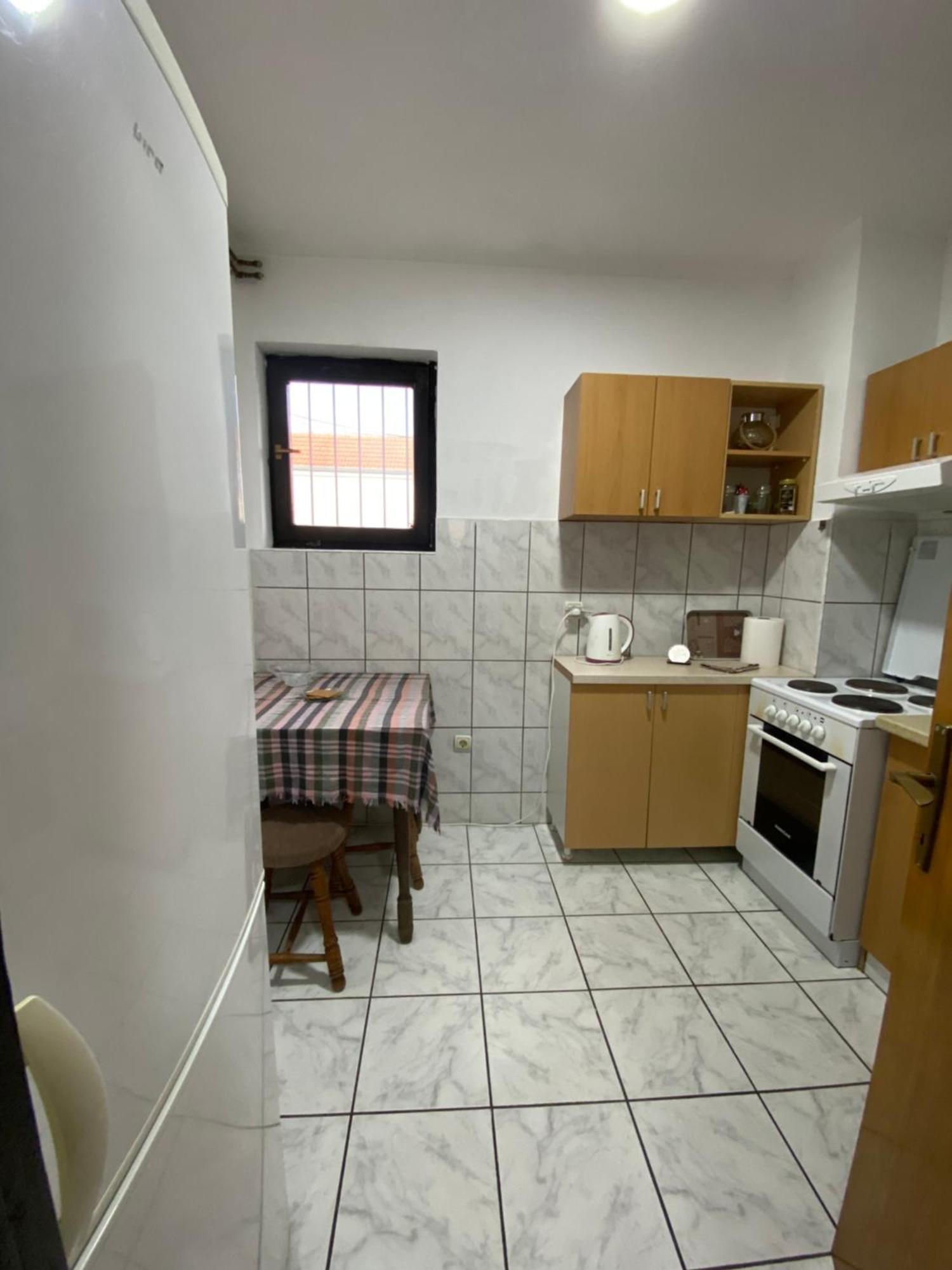 Apartmani Dora Leskovac Leskovac  Esterno foto