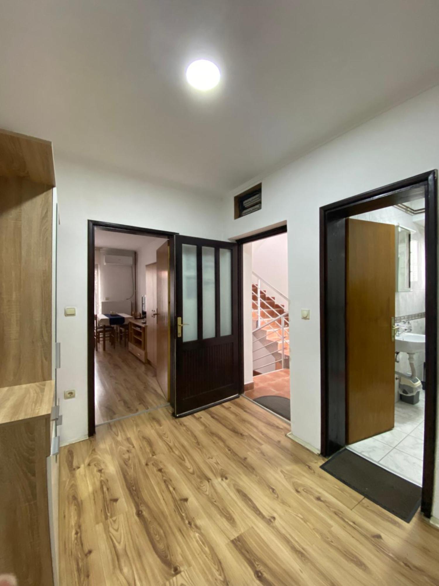 Apartmani Dora Leskovac Leskovac  Esterno foto