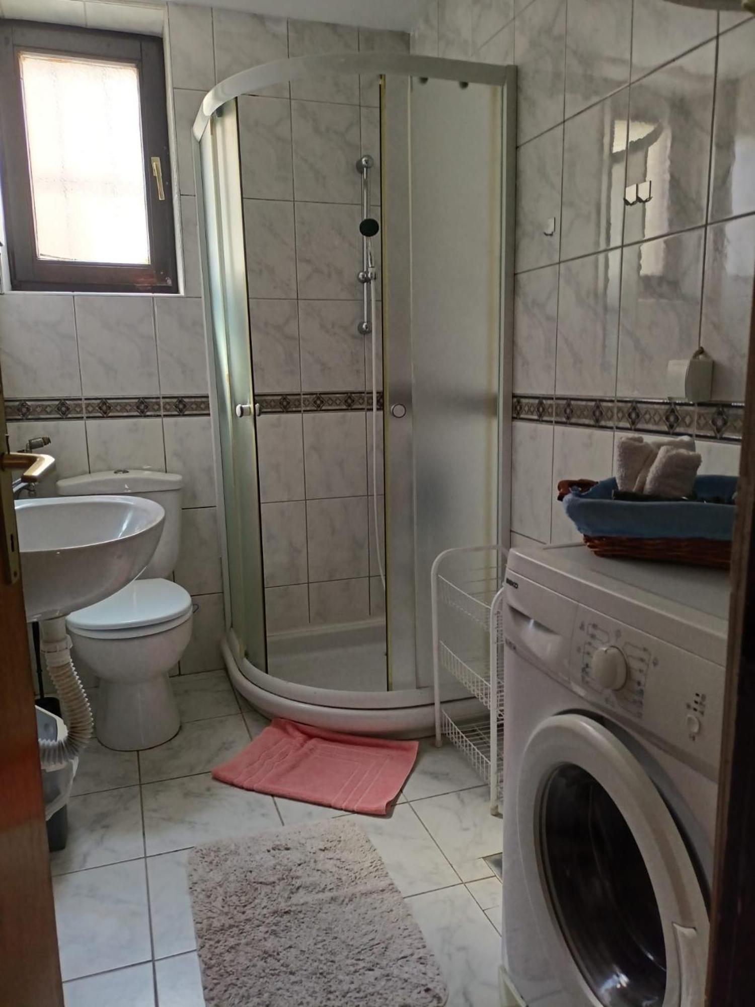 Apartmani Dora Leskovac Leskovac  Esterno foto